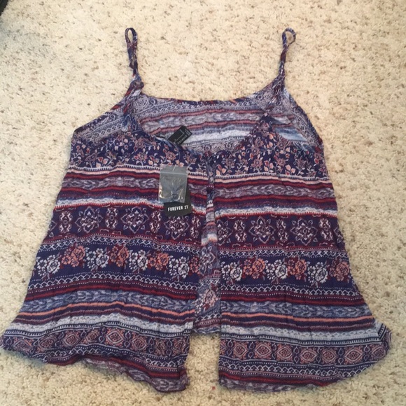 Forever21 crop top. NWT. Size small - Picture 2 of 2